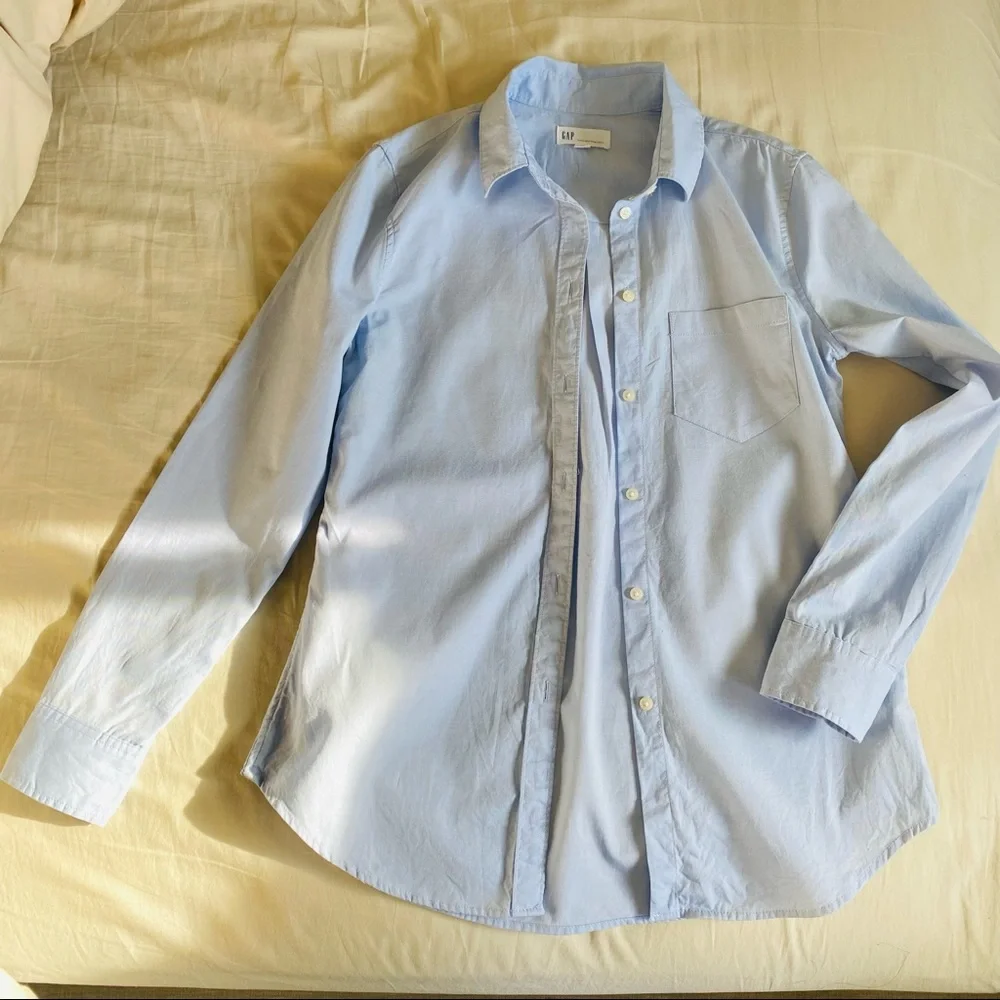 GAP Fitted Boyfriend Shirt - Picture 3 of 5